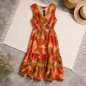 0187 NWT Size Large Chaundry KC brightly colored sleeveless dress.